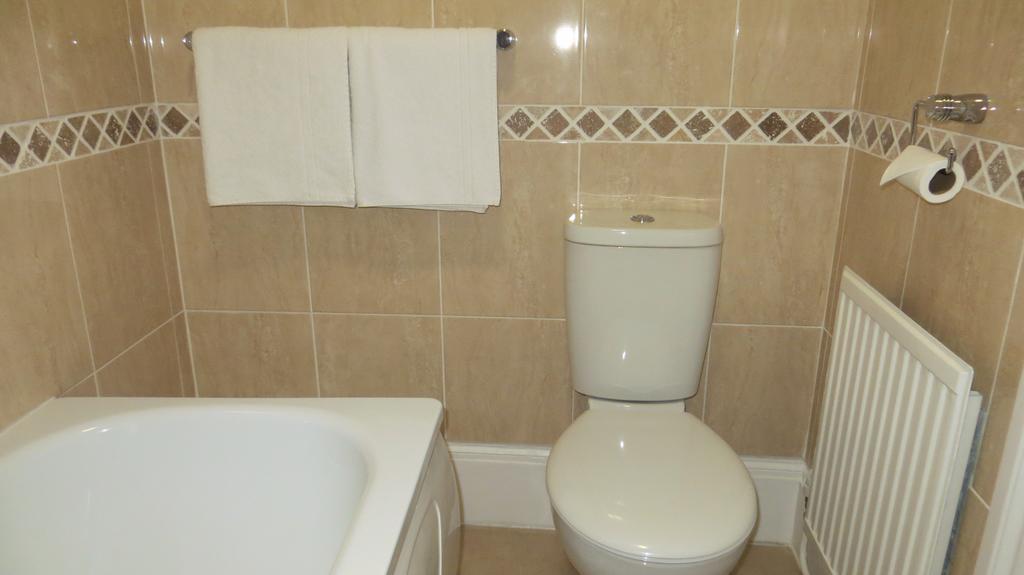 Ambassador Court Hotel High Wycombe Kamer foto