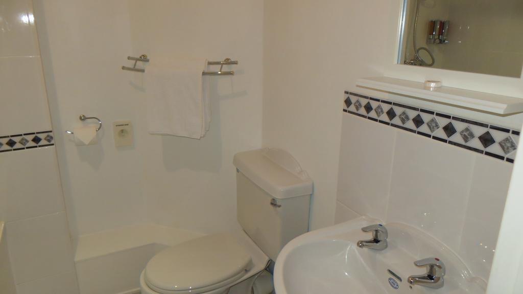 Ambassador Court Hotel High Wycombe Kamer foto