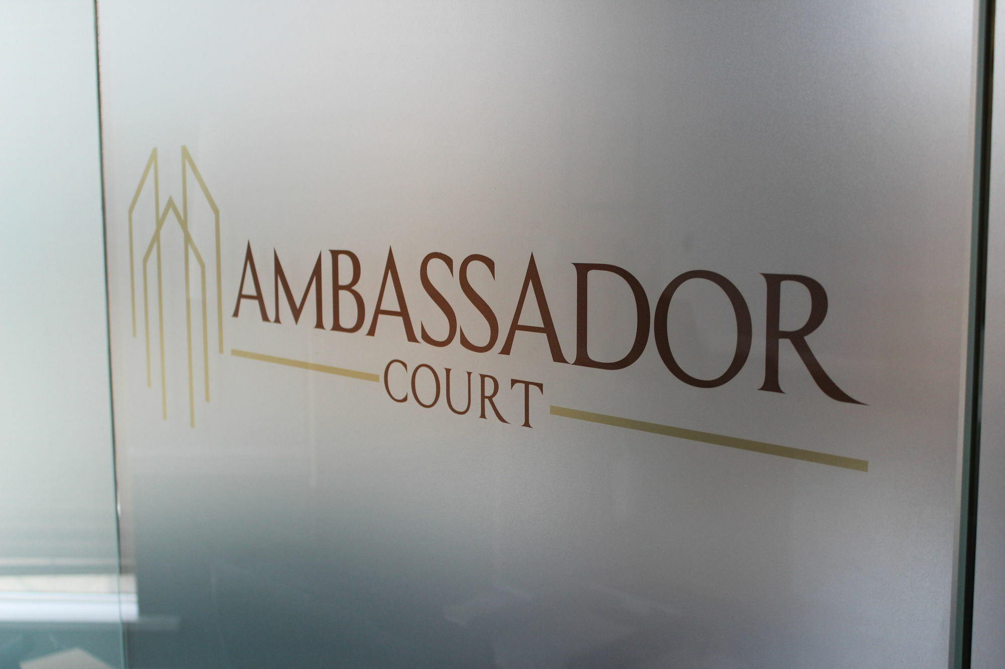 Ambassador Court Hotel High Wycombe Buitenkant foto